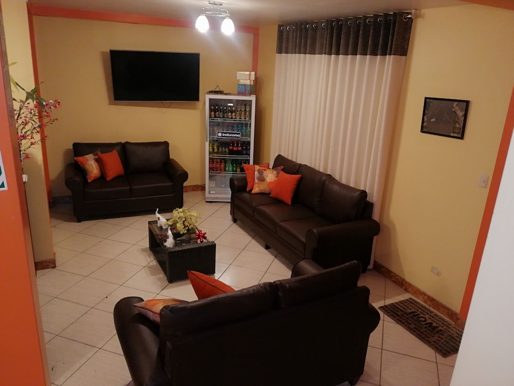 Nasca Travel One Hostel view 3