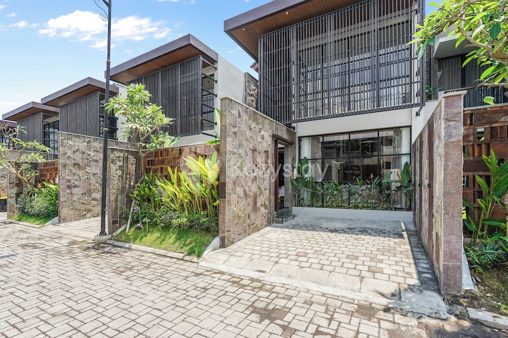 Solana Villa by Kozystay - Canggu
