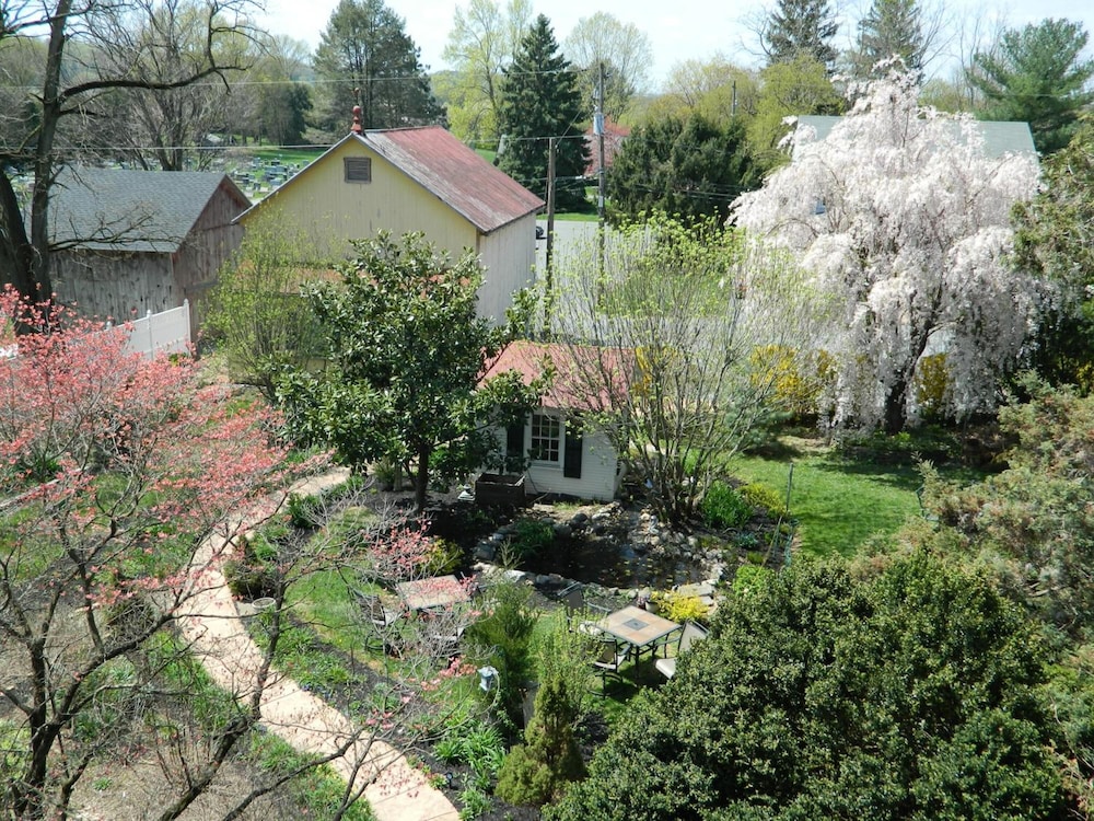 E J Bowman House Bed & Breakfast