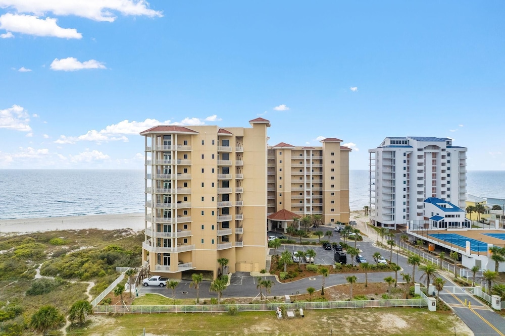 Vista Del Mar 402