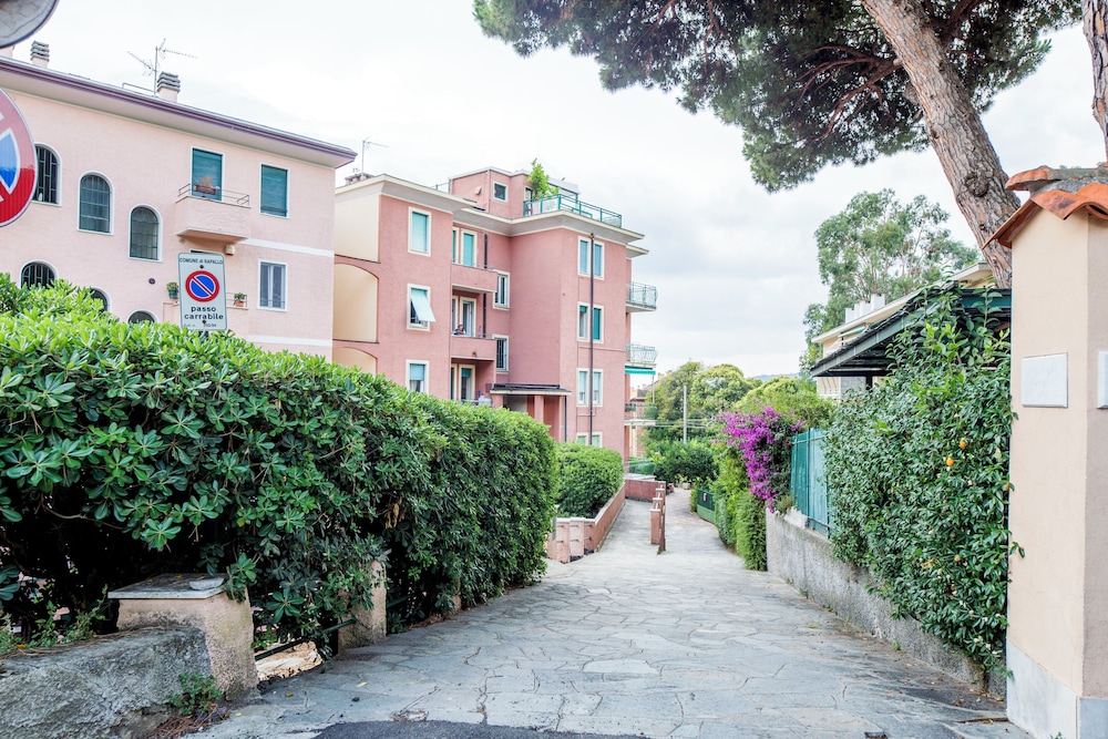 Bright Flat with Terrace near the Beach