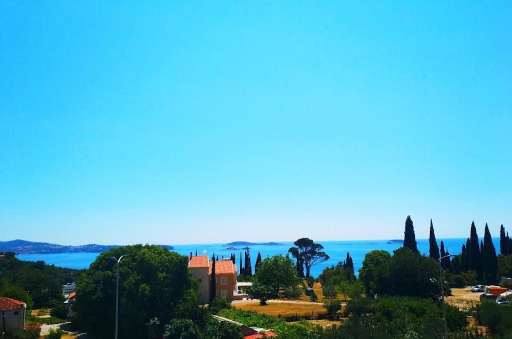 Apartments & Rooms Cakelic II