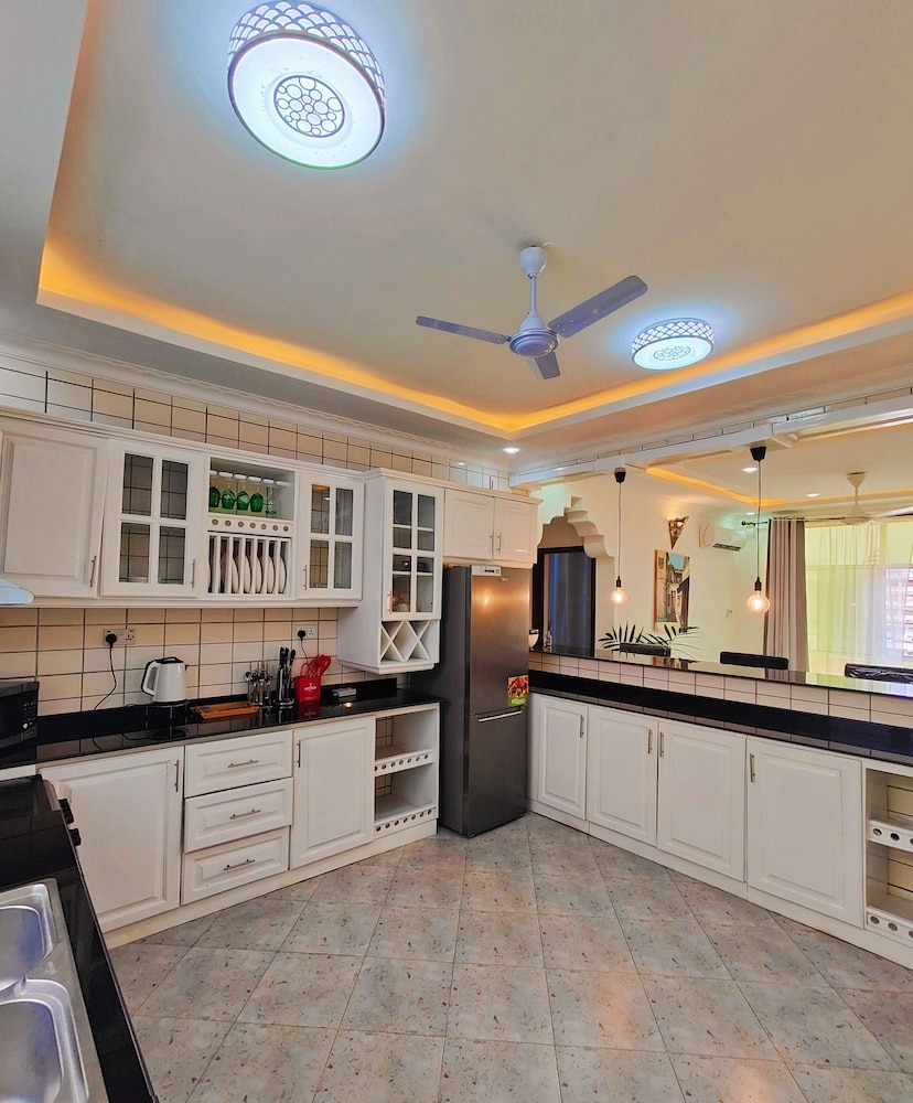 Ayaa Apartments