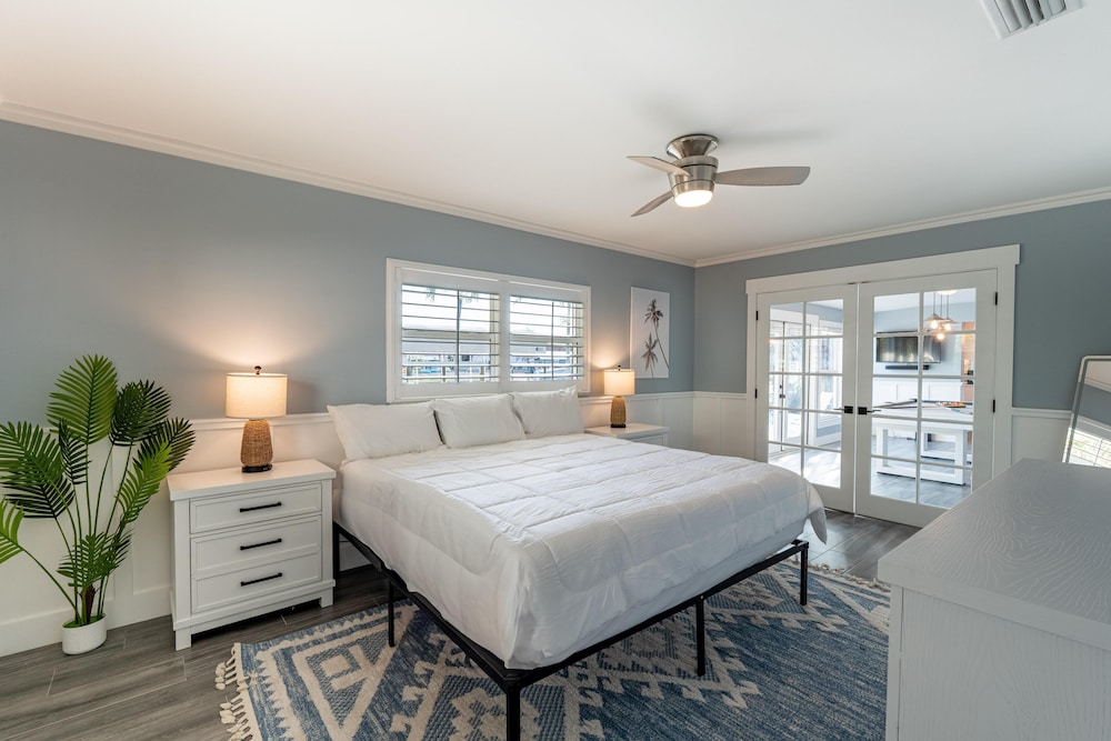 High Tide Hideaway