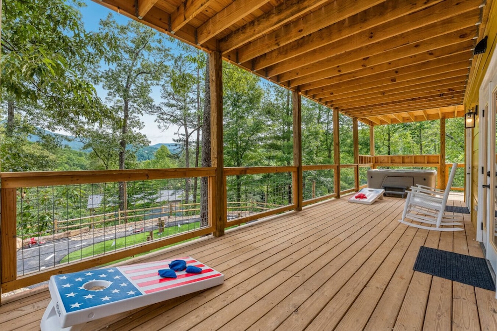 Summit Luxe Resort