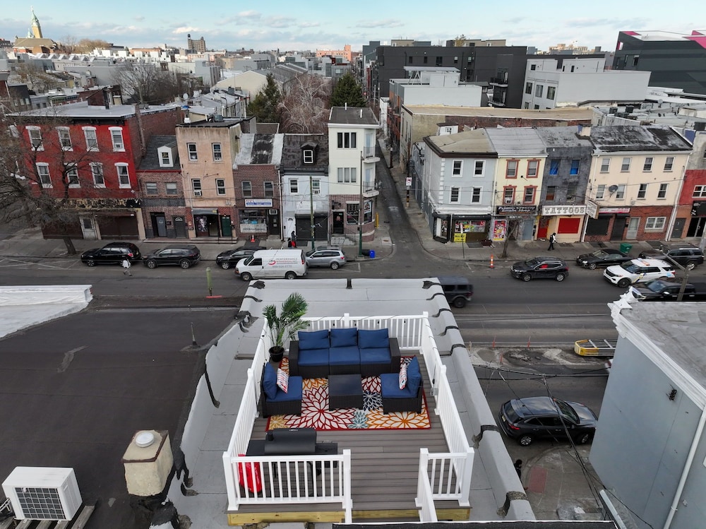 2BR Amazing Roof Deck in Fishtown Nolibs