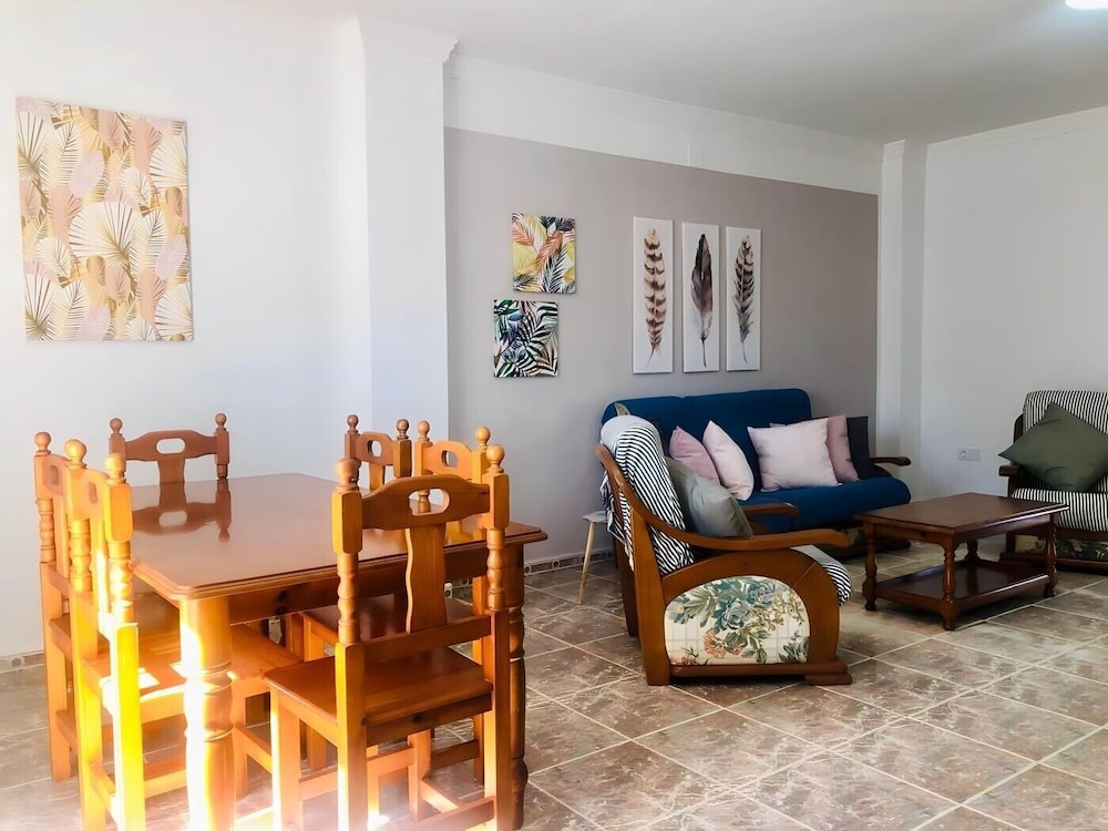 Chalet cerca al pueblo con piscina