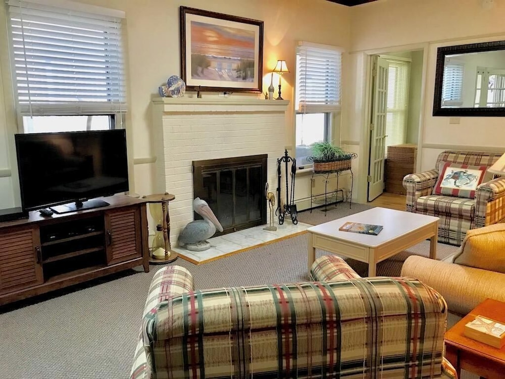 Henlopen Avenue 5
