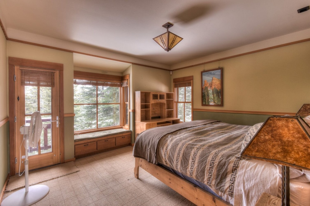 Luxury Northstar Palace w/ Hot Tub & Games view 5