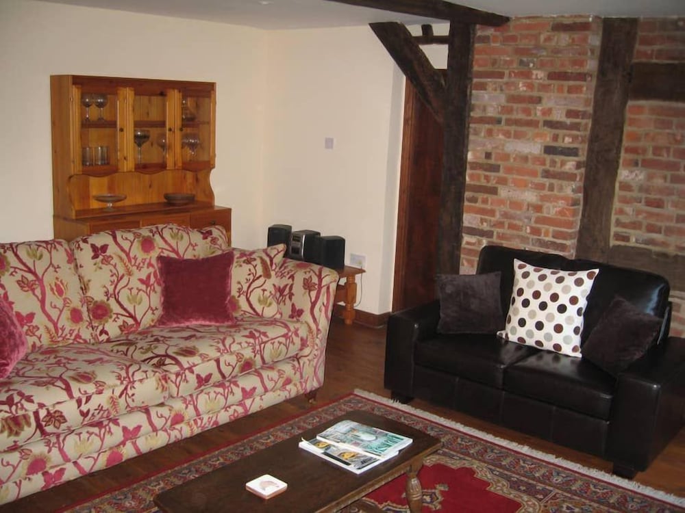 Oak Cottage view 4