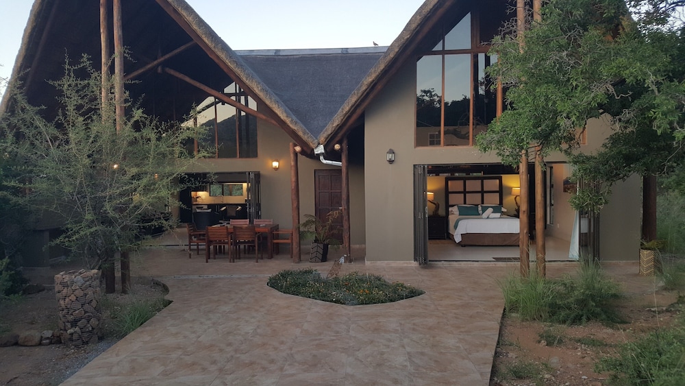 Morokolo Safari Lodge