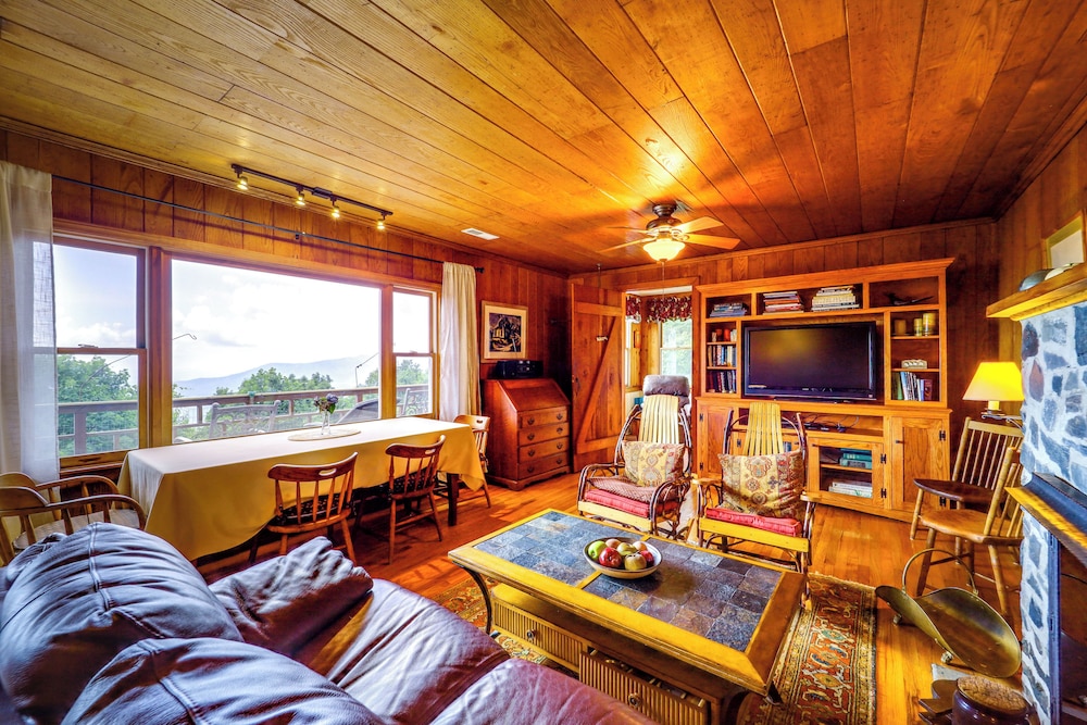 'mountain View' Cabin in Little Switzerland