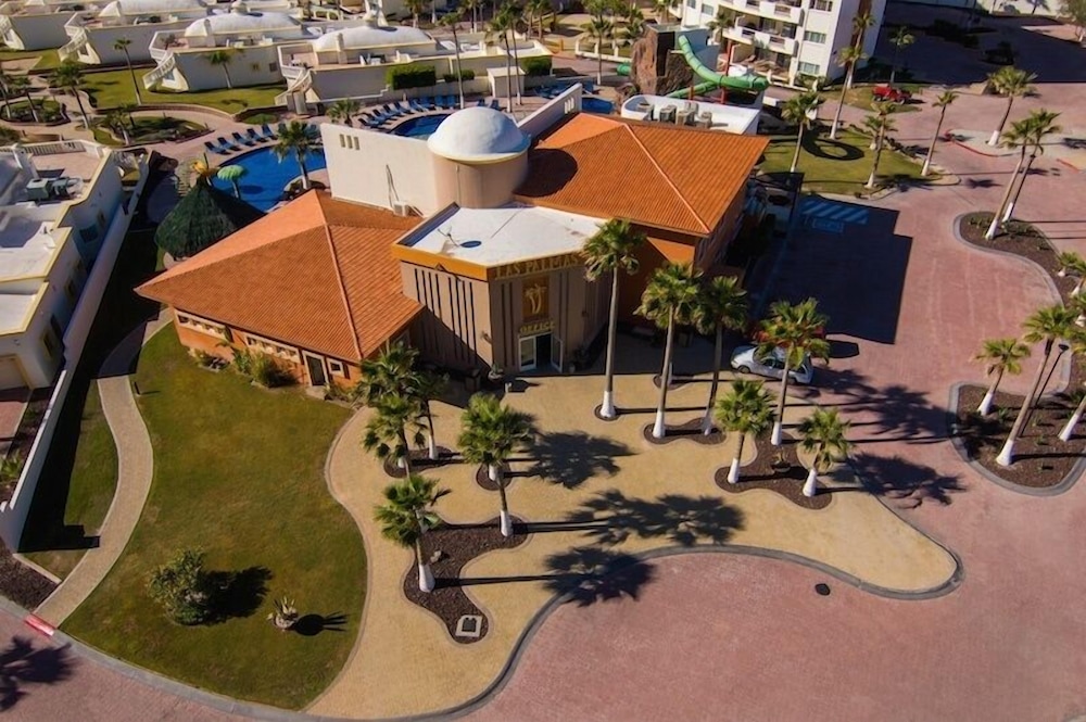 Las Palmas Resort At Sandy Beach: Condo Grande 602 1 Bedroom Condo by Redawning