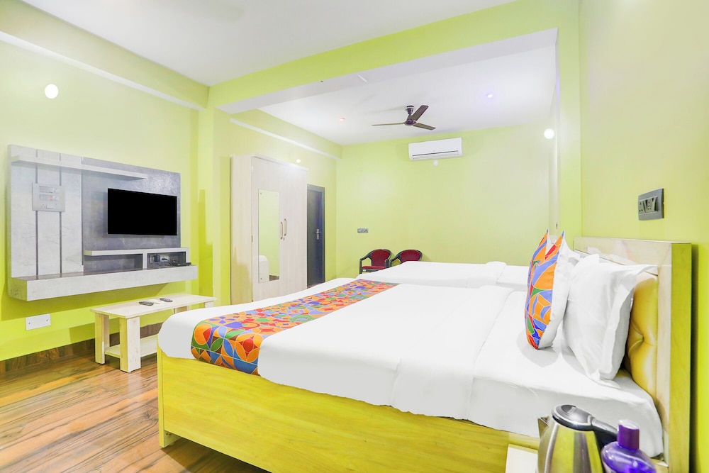 Fabhotel Avante Palace
