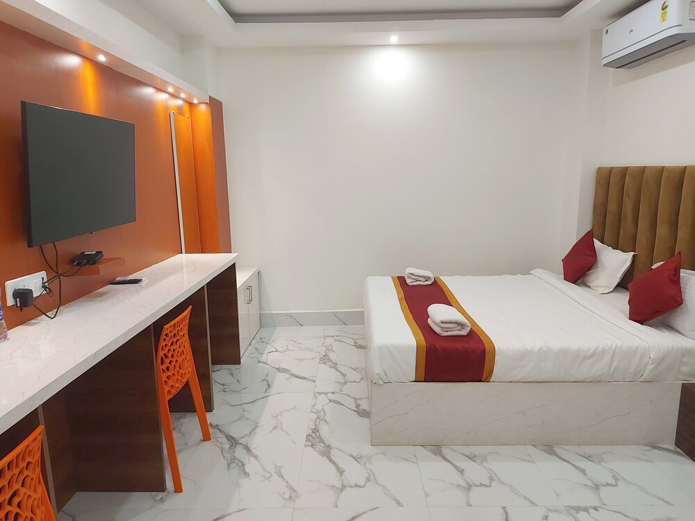 Hotel MJR - Free Pickup and Drop Temple, Sea Beach & Puri Railway Station