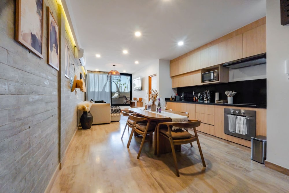 w Bright 2BR Apartment w Seaview in La Paz