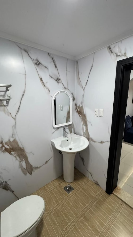OrbitNet Suites Al Ulaya