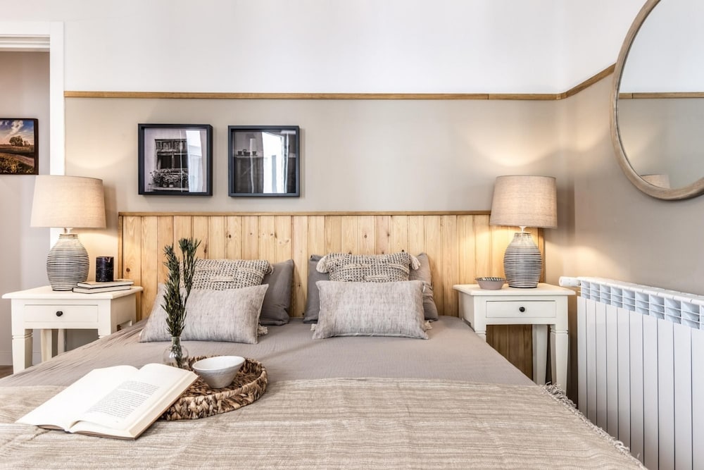 Marbore - 4 Bedrooms Apartment in Trafalgar