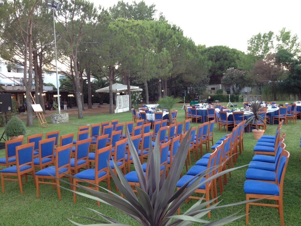 meeting & event spaces
