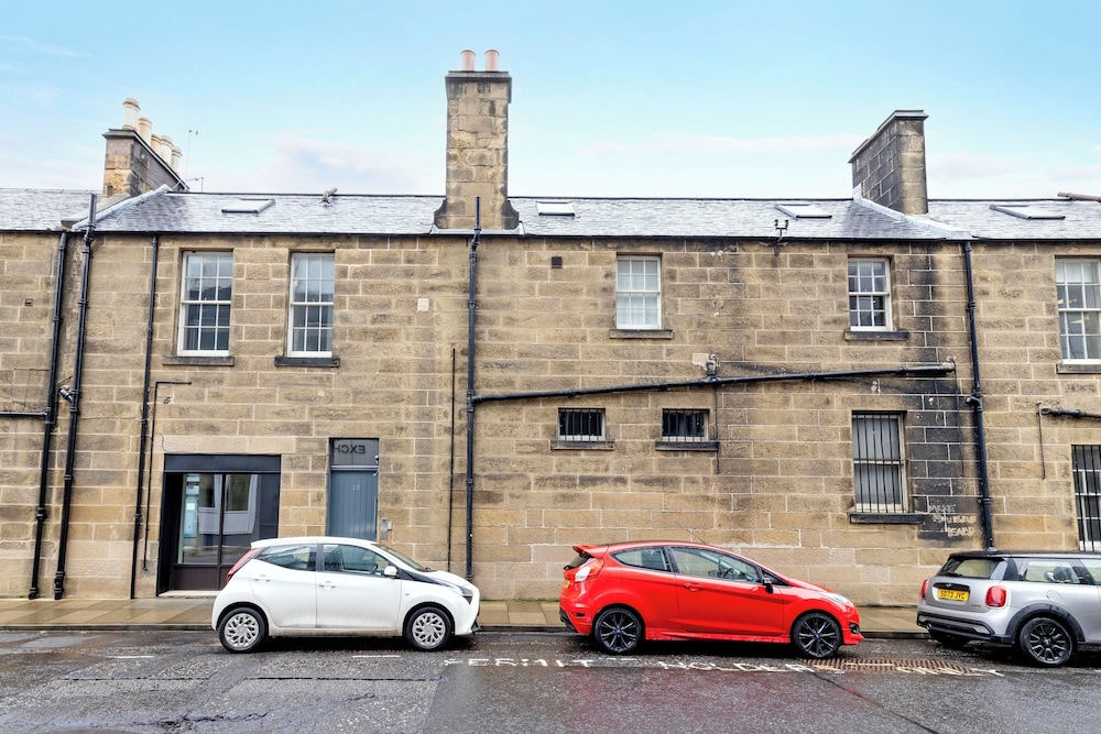 Superb Flats in the Heart of Edinburgh