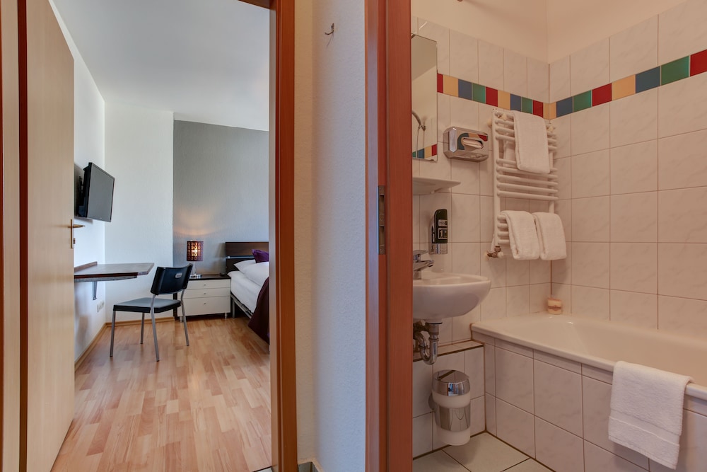 Hamburg Vacations - Boardinghouse Mundsburg - Property Image 7
