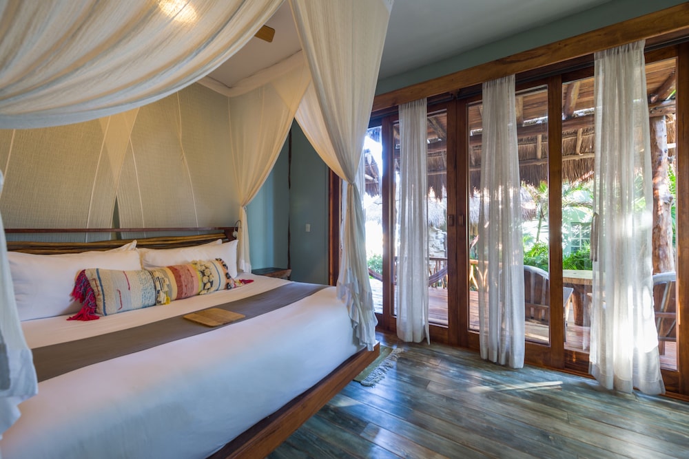 Ahau Beachfront Tulum Hotel 10
