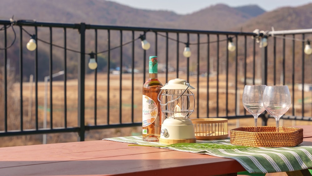 Gyeongju Gampo Laviangrose Pool Villa