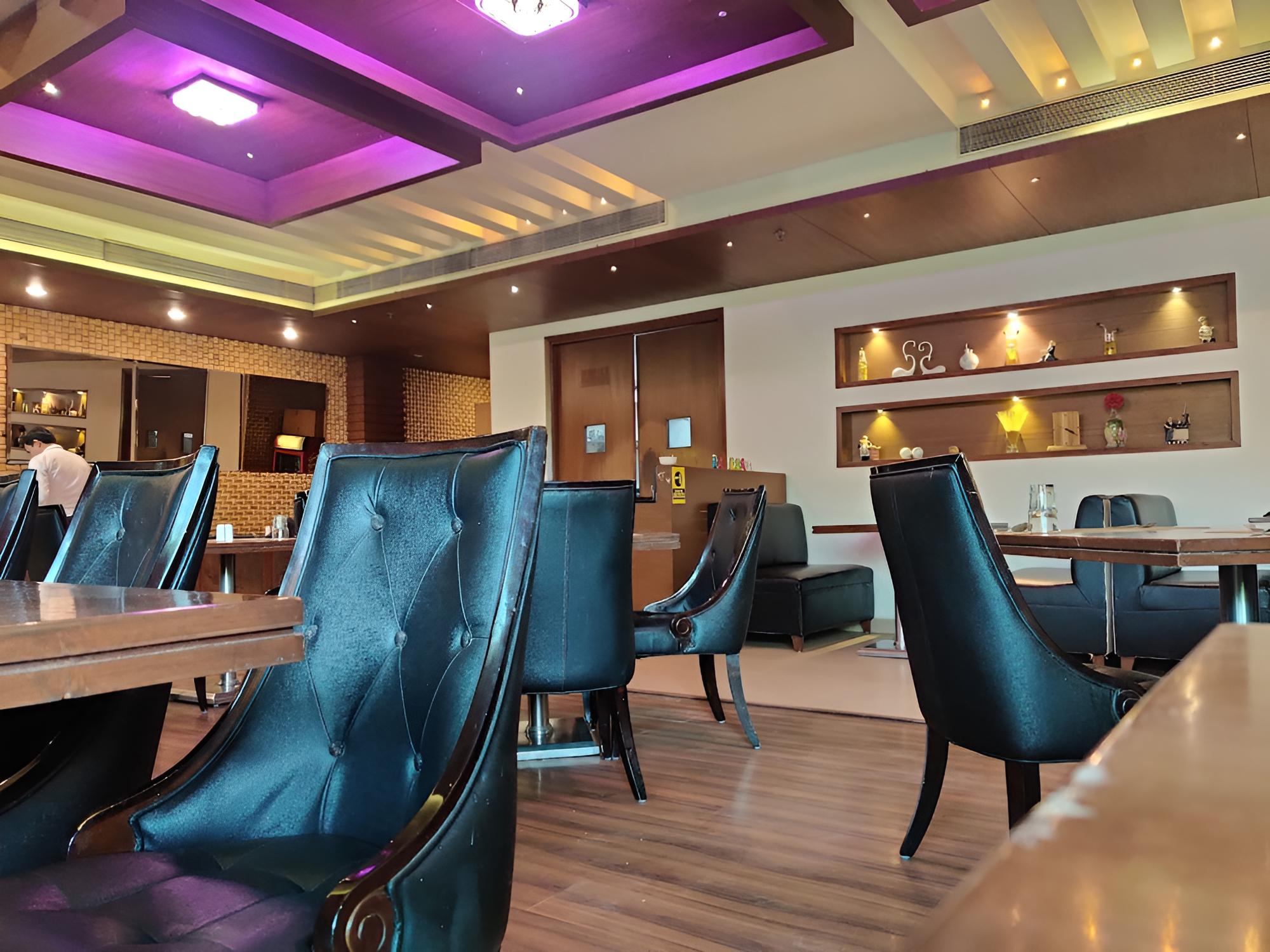 Avalon Hotel & Banquets