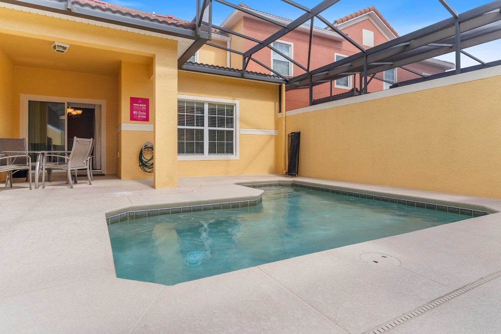 8960 Cat Palm Road