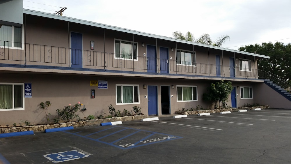 Del Aire Inn LAX