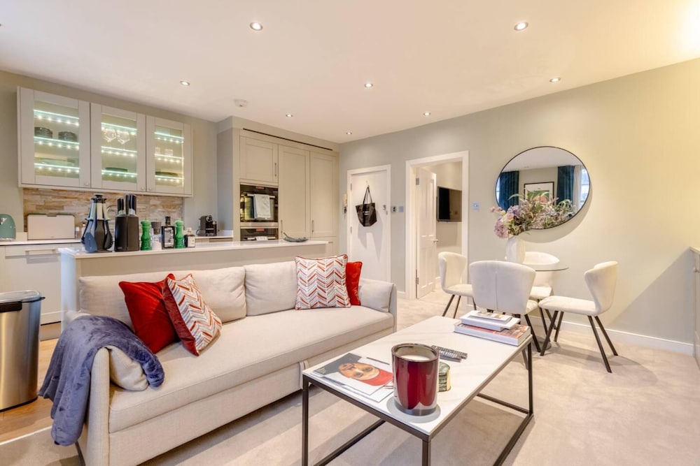 Elegant 1BD Flat in the Heart of Notting Hill!