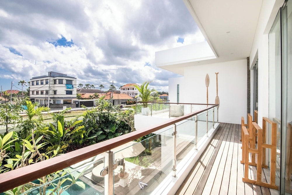 Brand New 4br Villa 400 to Finns Canggu