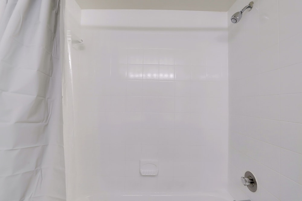 Modern 2BR Apt in Crystal City near D.C.