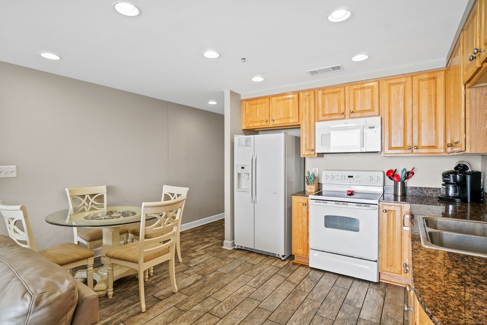 Splash Beach Resort by Panhandle Getaways