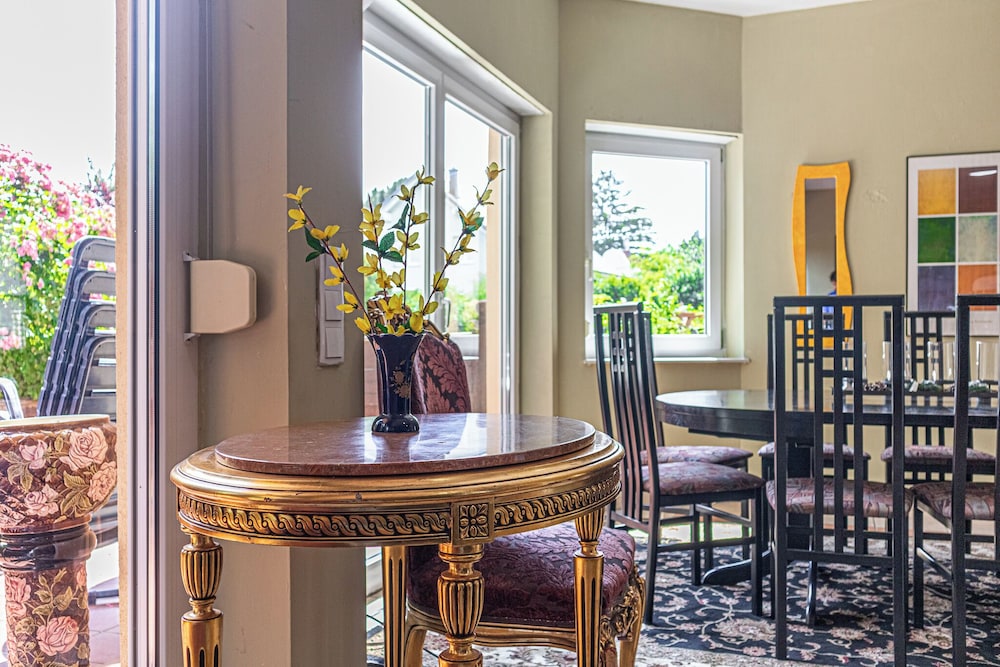 Luxury Garden Villa Sleeps 16 Guests