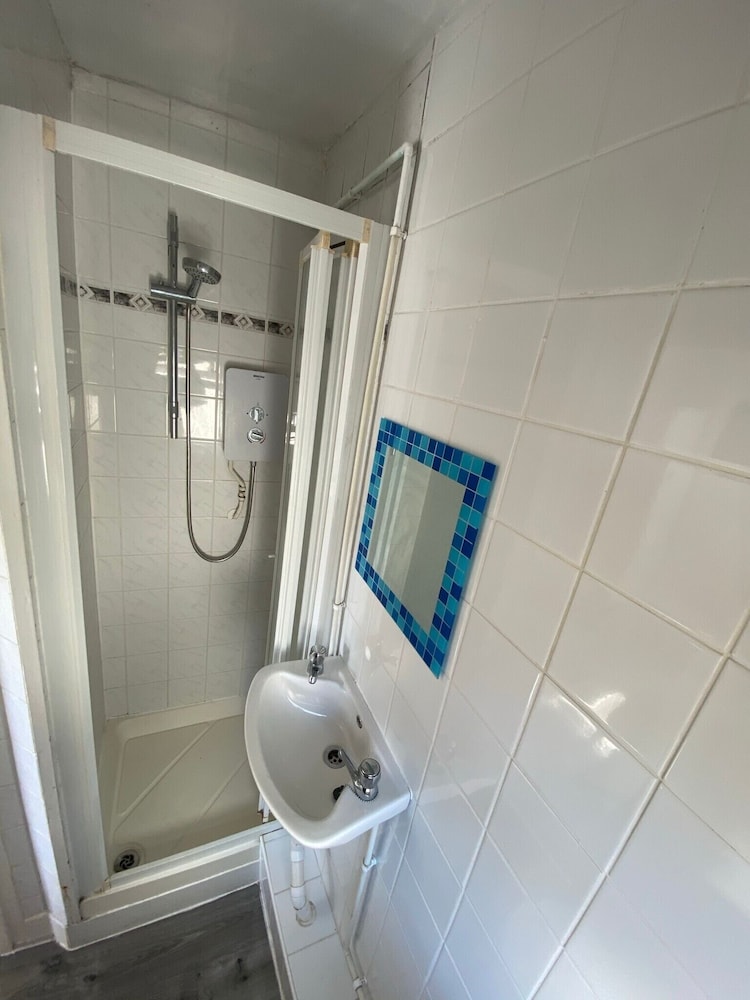 Studio Flat Yards From Bournemouth Beach