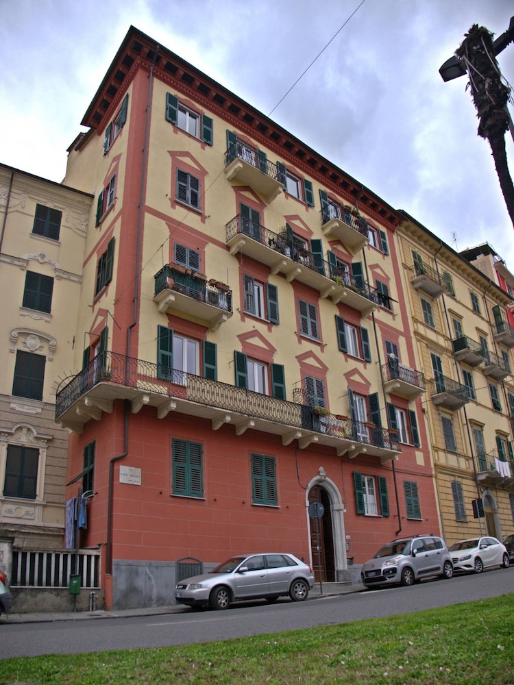 Family House La Spezia - 5lands By Train photo 2