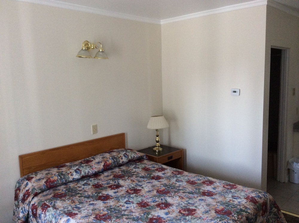 Embassy Motel