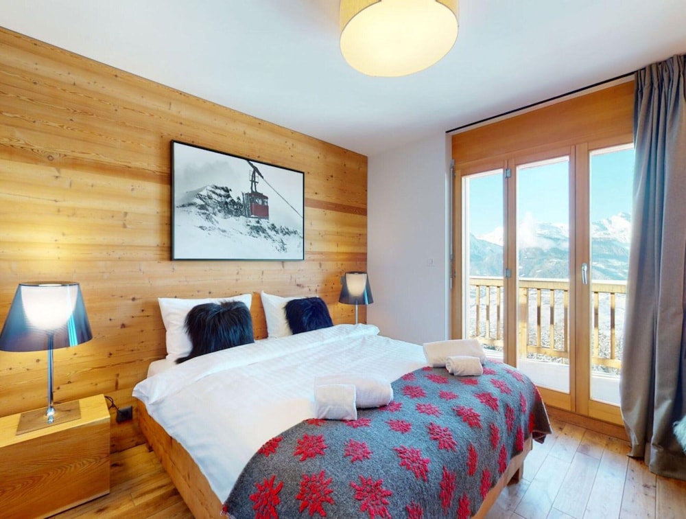 Egg Sauna & Luxury Chalet 16 Pers