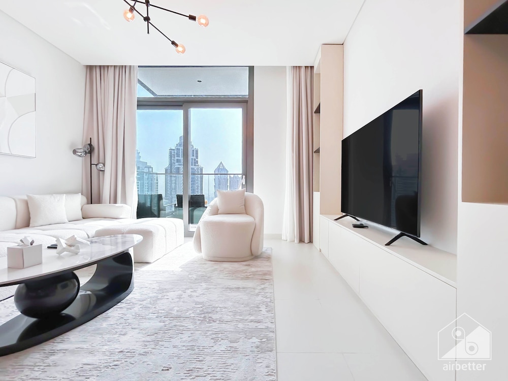 Luxurious 2B Apartment at Burj Crown Downtown