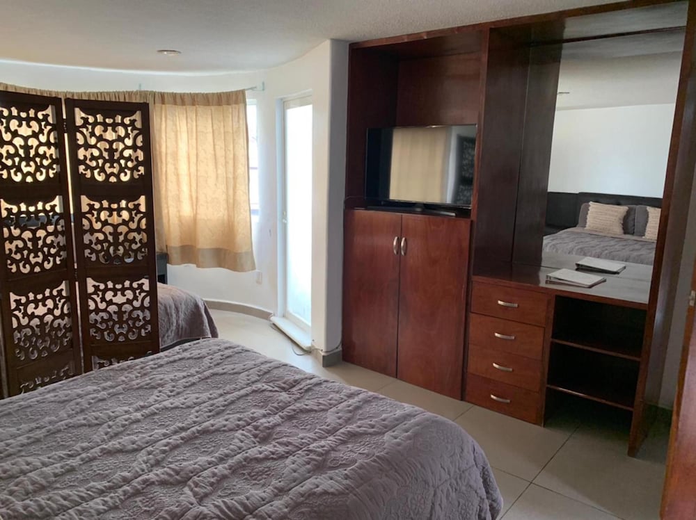 La Aurora Hotel like Home