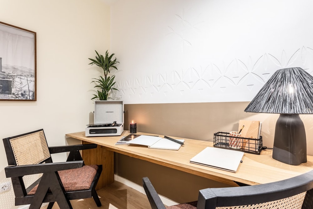 Tazrouk - 2 Bedrooms and Office in Goya