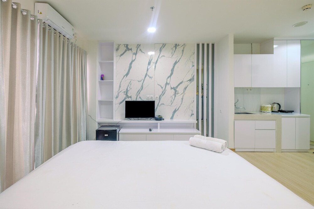 Nice Studio at Sentul Tower Apartment
