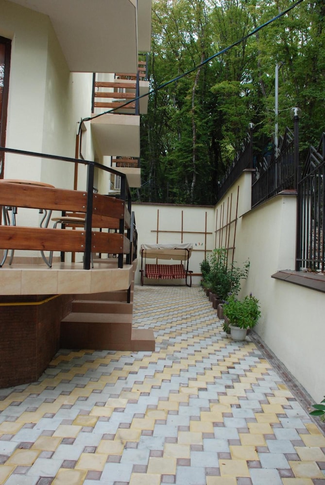 Guest House Villa Nadezhda view 3