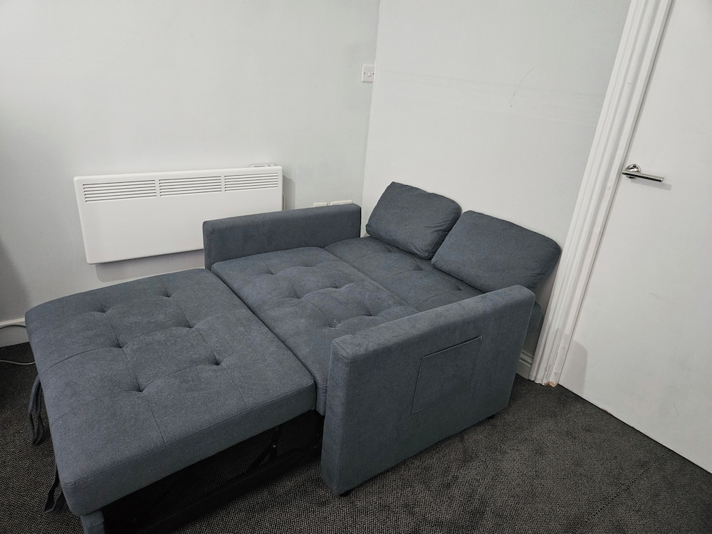 Charming Oxford Apartment in Telford - Flat 1