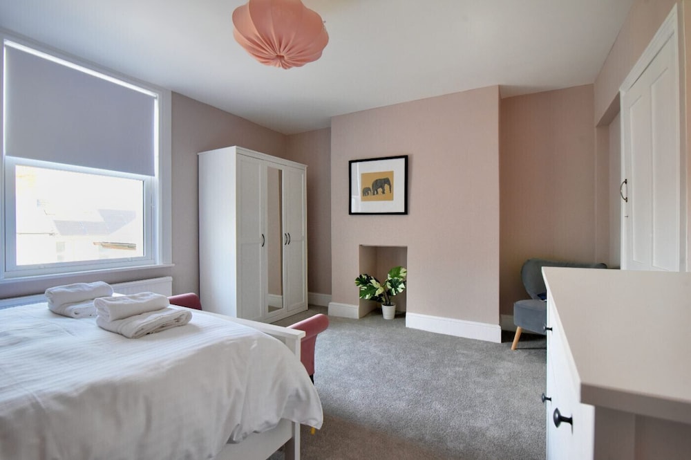 7 Seafield Road