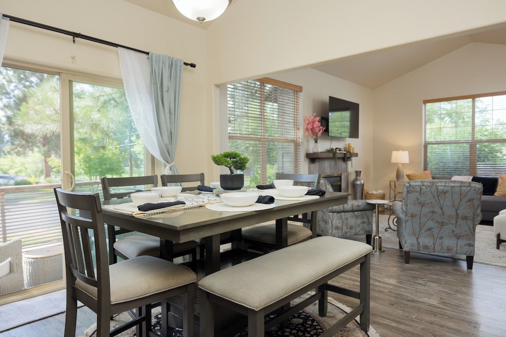 Charming Bend Sanctuary for 6!