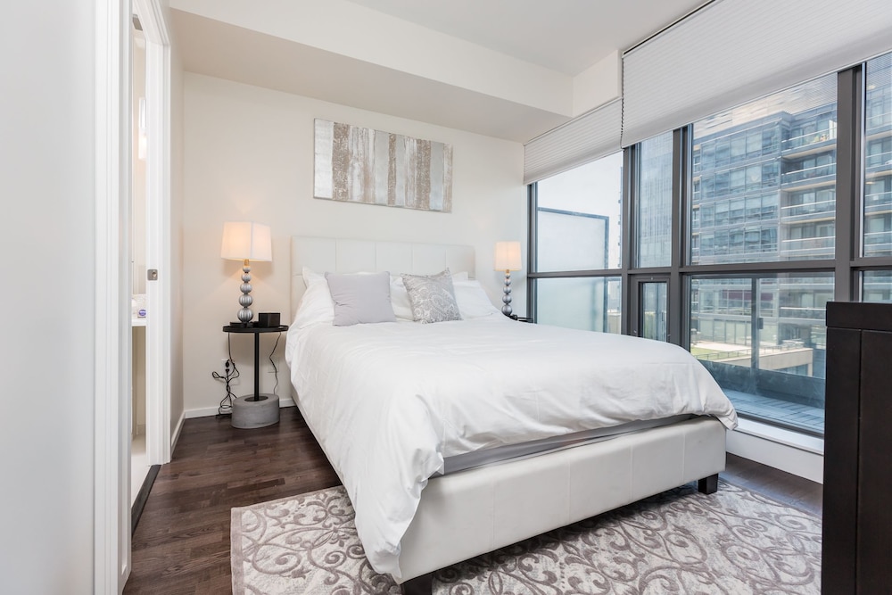 Applewood Suites - 2 BDRM King & Spadina - Image 3