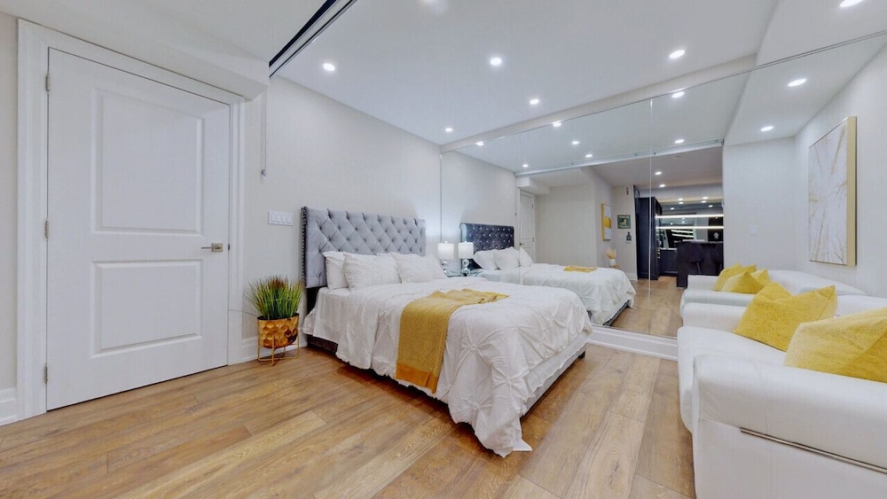 Family Modern Walkout Basement w Sauna Ski Resort 30min