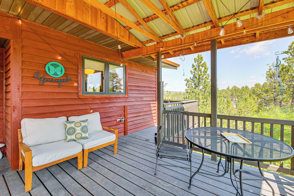 3 Mi to Dtwn: Mtn-view Retreat in Hot Springs!